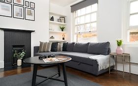Huge & Central 3 Bedr, 4 Beds, Covent Gdn